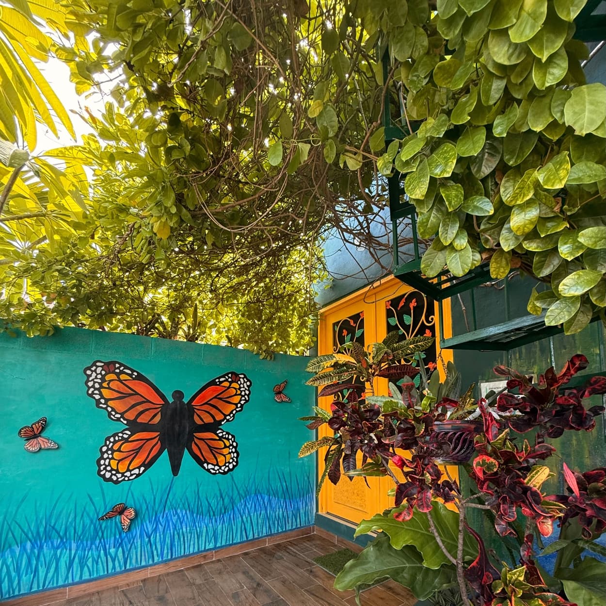 Mural at the entrance to an Airbnb Stay